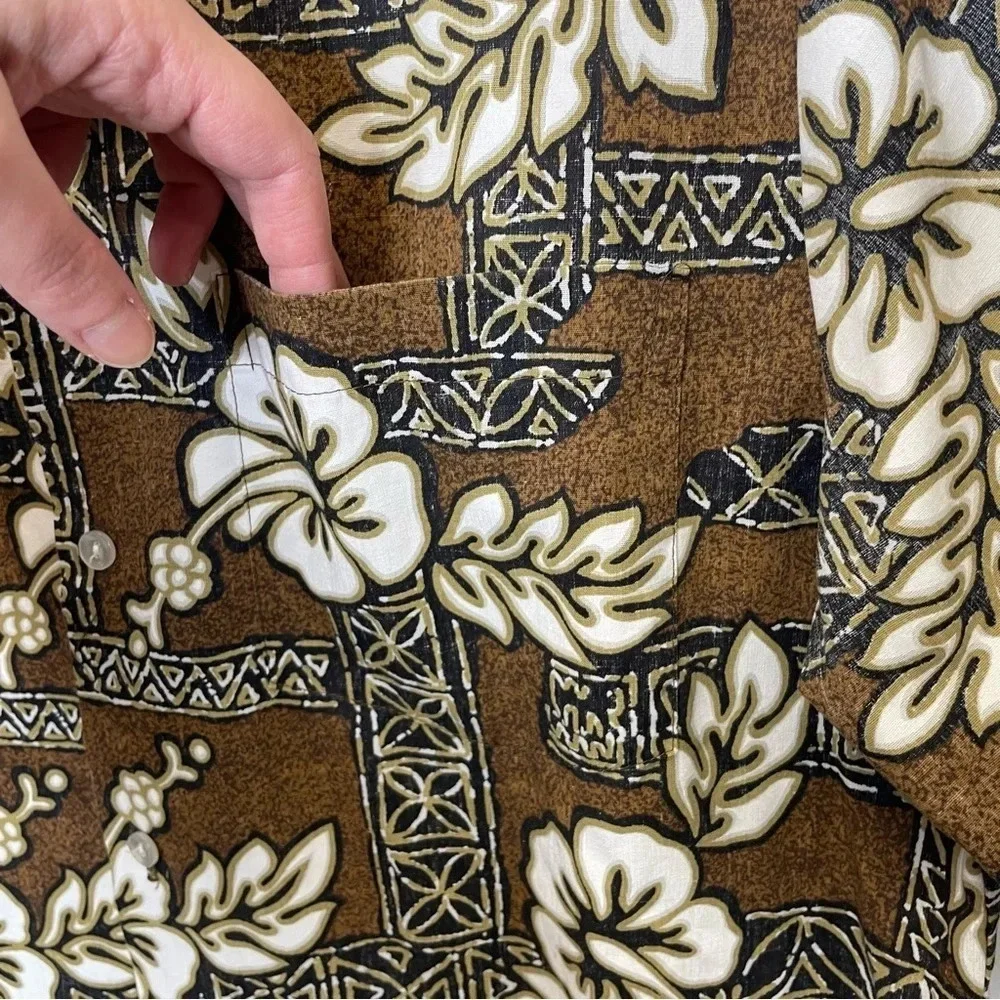 Mens Hawaiian shirt brown button up short sleeve